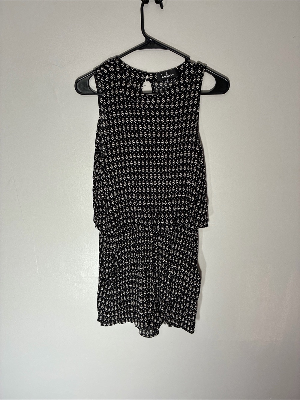 Lulu's women’s small romper